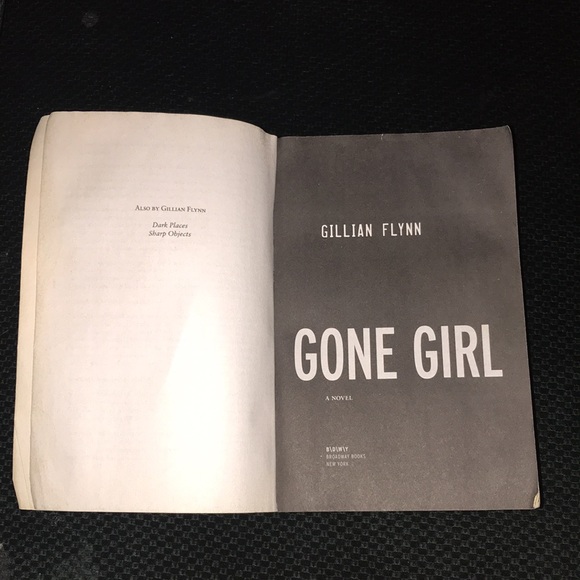 “Gone Girl” paperback book - Picture 6 of 8